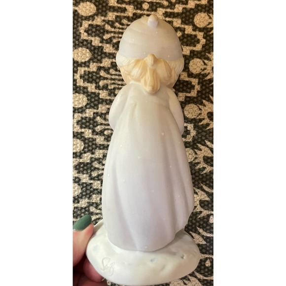 Precious Moments Winter’s Song - Picture 6 of 7